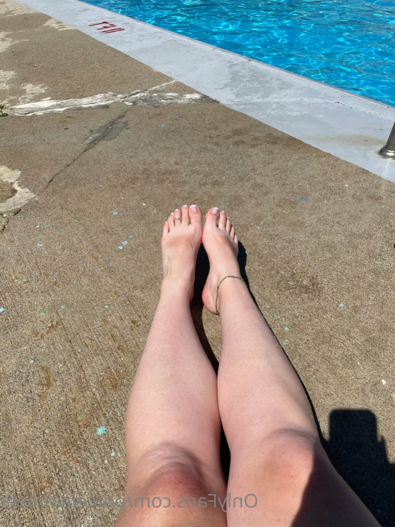 Porcelain Goddess [ porcelainfeets ] Onlyfans leaked photo 15578707 on Hotleaks.tv