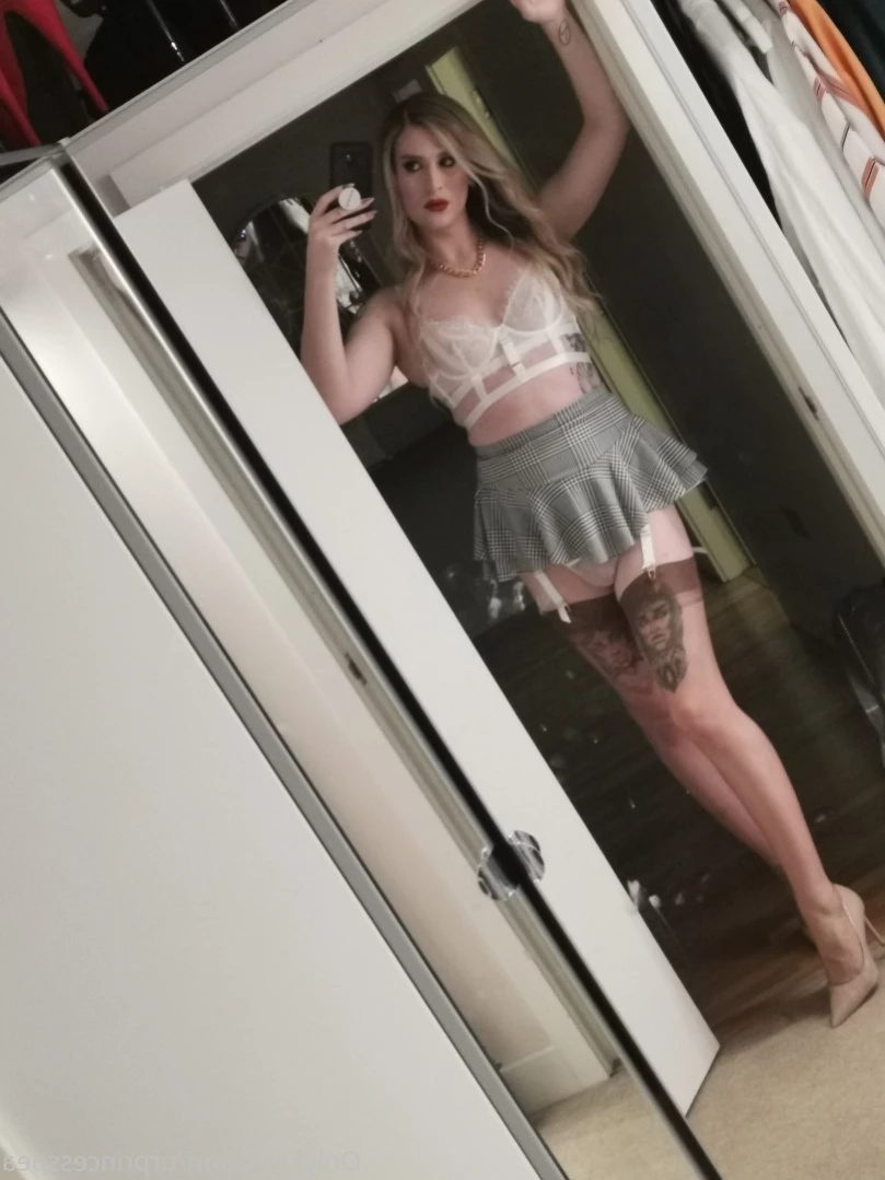 Mummy - Hung British TS [ urprincesspea ] Onlyfans leaked photo 13194217 on Hotleaks.tv
