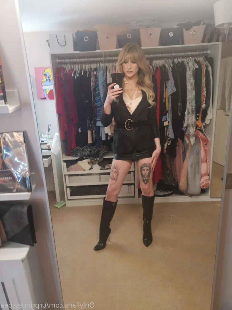 Mummy - Hung British TS [ urprincesspea ] Onlyfans leaked photo 13194805 on Hotleaks.tv