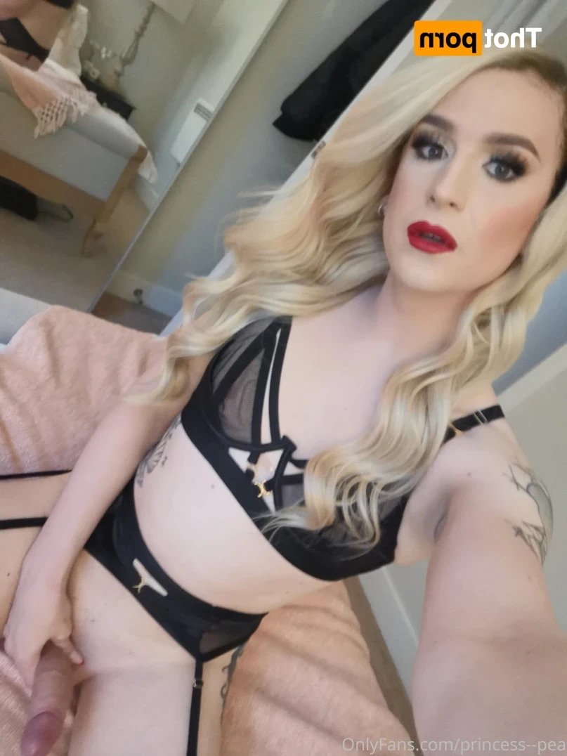 Mummy - Hung British TS [ urprincesspea ] Onlyfans leaked photo 13194820 on Hotleaks.tv