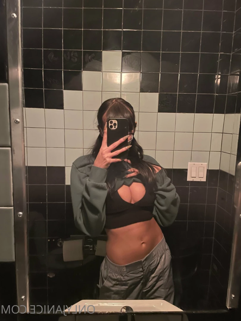 janice griffith [ rejaniced ] Onlyfans leaked photo 10946276 on Hotleaks.tv
