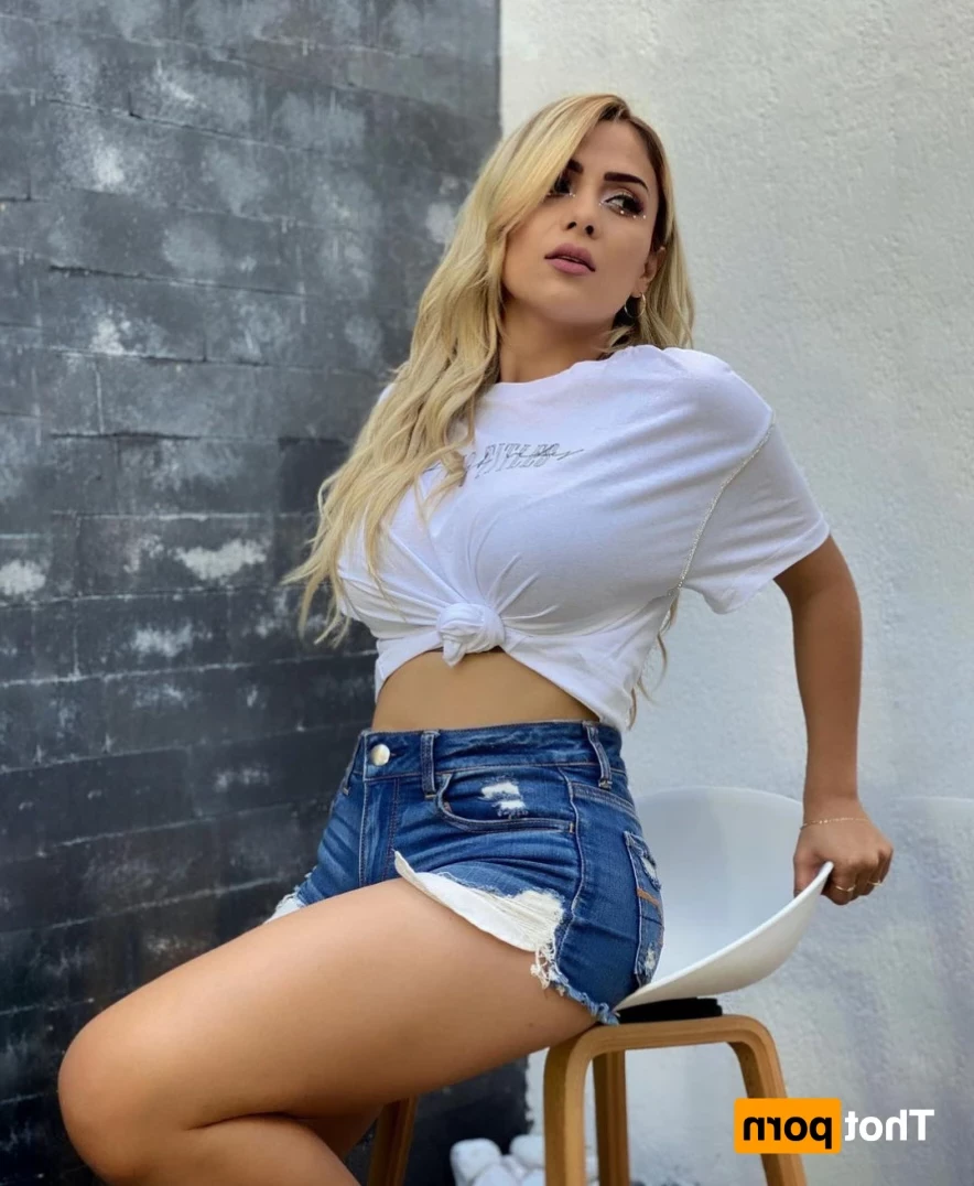 Alemia Rojas [ alemiarojas ] Onlyfans leaked photo 16371232 on Hotleaks.tv