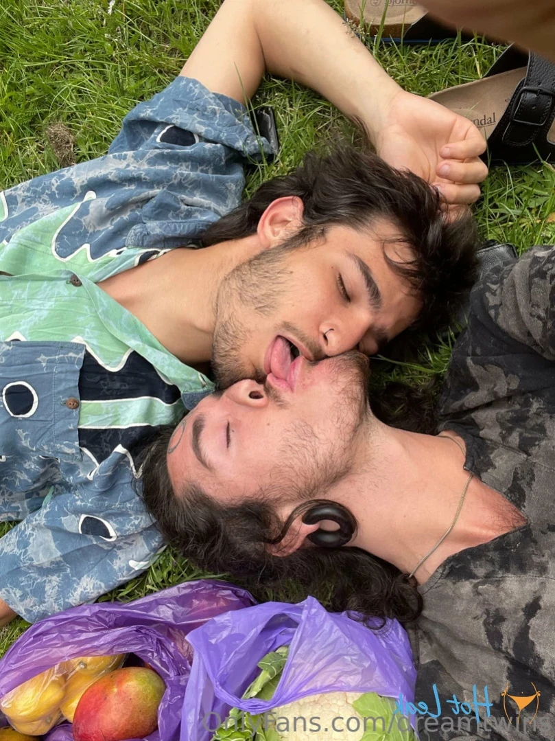 Dream Twins [ dreamtwins ] Onlyfans leaked photo 14867049 on Hotleaks.tv