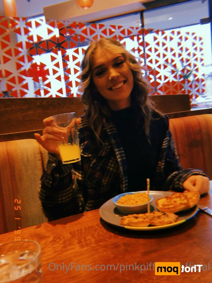 your favourite loner st0ner &lt;3 [ pinkpiffbabyofficial ] Onlyfans leaked photo 15564289 on Hotleaks.tv