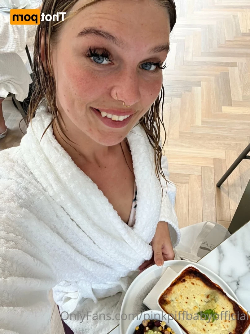 your favourite loner st0ner &lt;3 [ pinkpiffbabyofficial ] Onlyfans leaked photo 15782938 on Hotleaks.tv