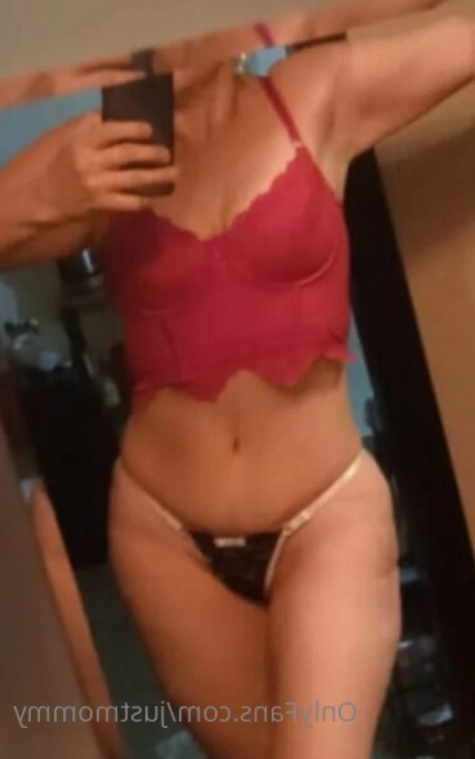 Fantasy Mommy [ fantasymommy ] Onlyfans leaked photo 13749466 on Hotleaks.tv