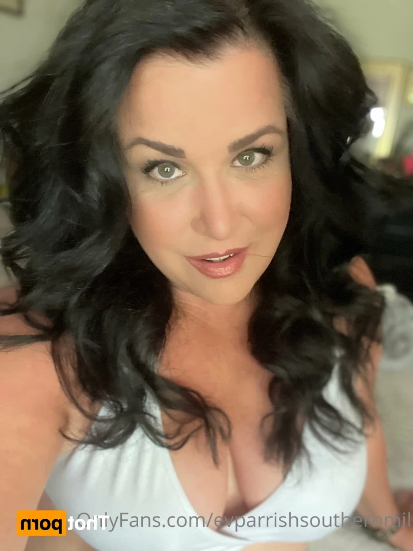Evangeline (EV) Parrish [ evparrish ] Onlyfans leaked photo 10919899 on Hotleaks.tv