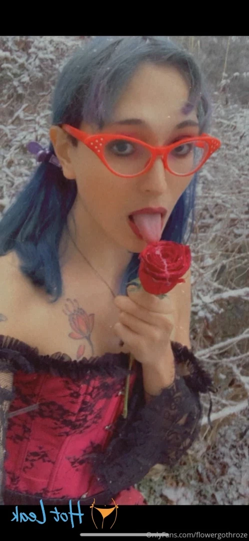 flowergothroze Onlyfans leaked photo 12105051 on Hotleaks.tv