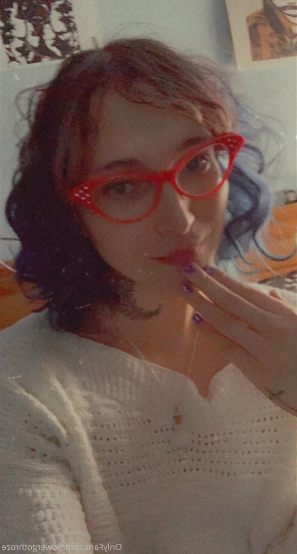flowergothroze Onlyfans leaked photo 12107924 on Hotleaks.tv