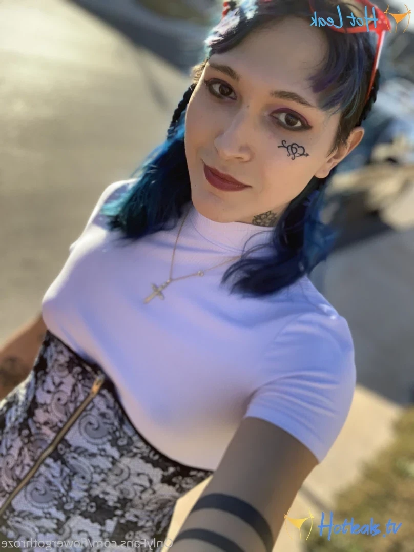 flowergothroze Onlyfans leaked photo 13062946 on Hotleaks.tv