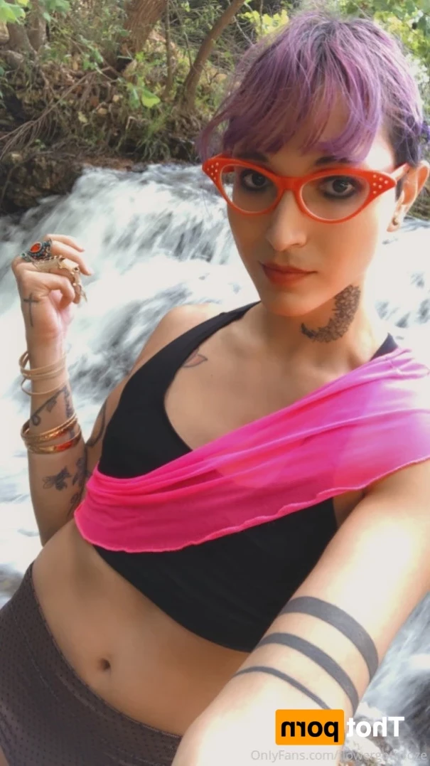 flowergothroze Onlyfans leaked photo 13481148 on Hotleaks.tv