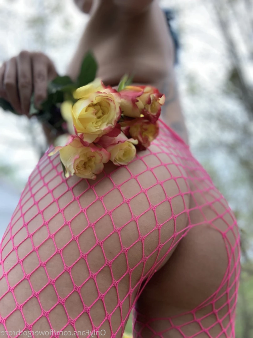 flowergothroze Onlyfans leaked photo 13486044 on Hotleaks.tv