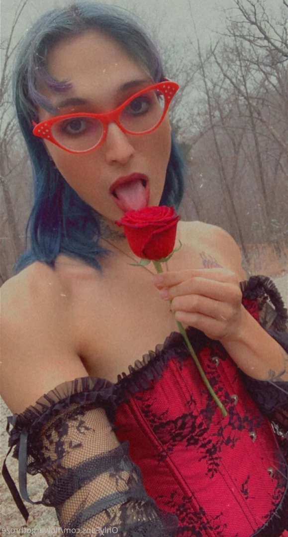 flowergothroze Onlyfans leaked photo 13486794 on Hotleaks.tv