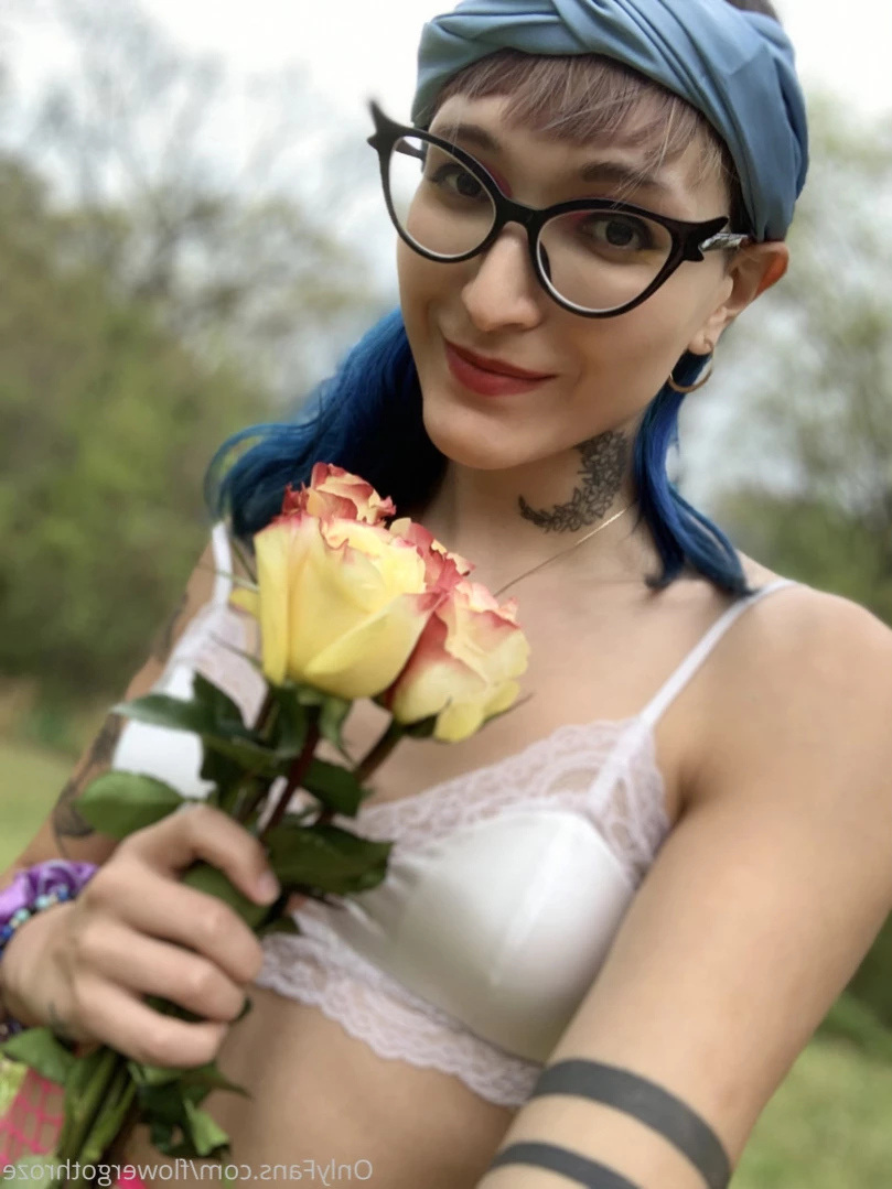 flowergothroze Onlyfans leaked photo 13490415 on Hotleaks.tv