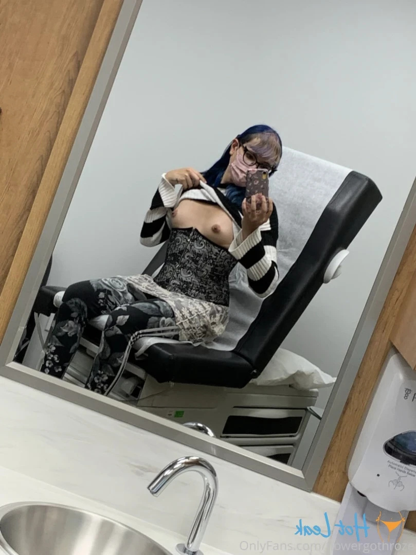 flowergothroze Onlyfans leaked photo 13490582 on Hotleaks.tv