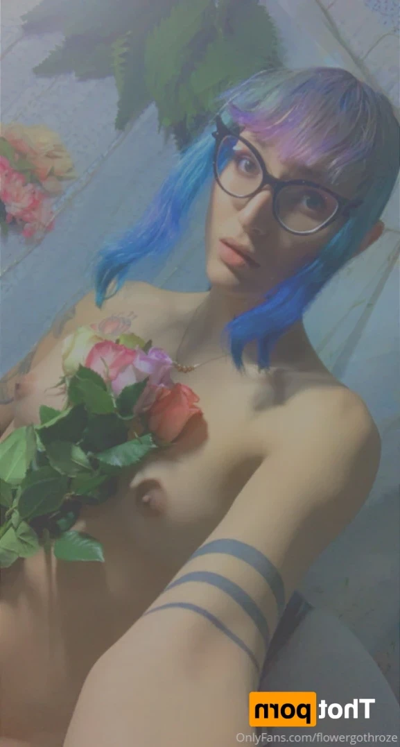 flowergothroze Onlyfans leaked photo 14094552 on Hotleaks.tv
