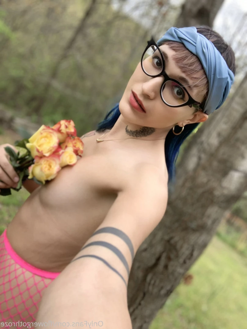 flowergothroze Onlyfans leaked photo 14859448 on Hotleaks.tv