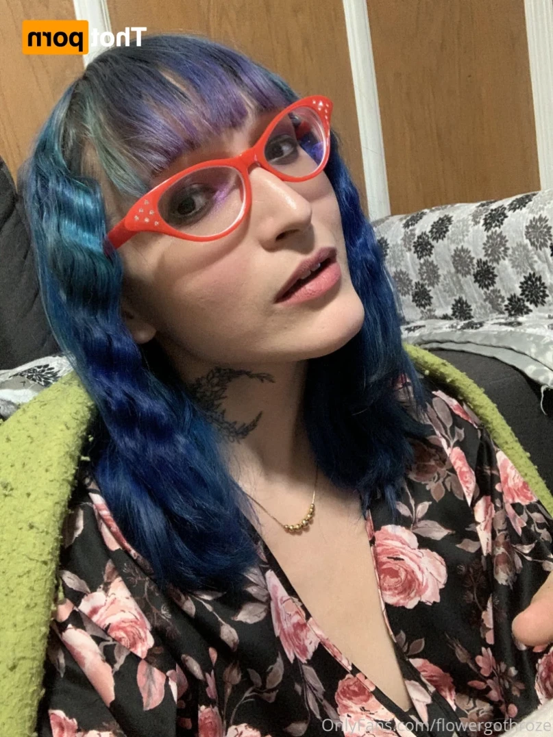 flowergothroze Onlyfans leaked photo 15302003 on Hotleaks.tv