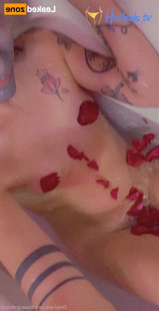 flowergothroze Onlyfans leaked photo 15486265 on Hotleaks.tv