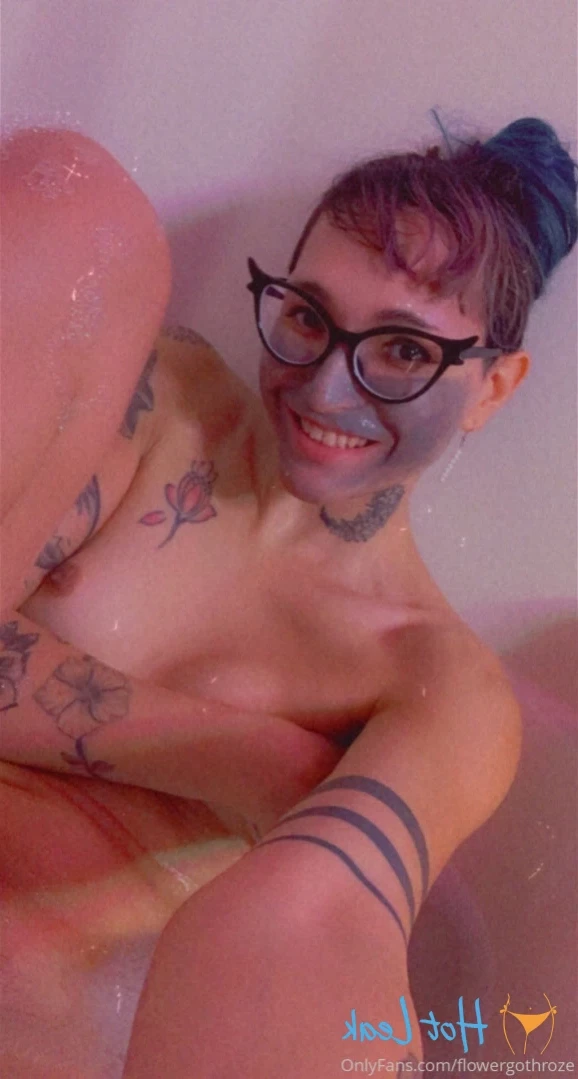 flowergothroze Onlyfans leaked photo 15675869 on Hotleaks.tv
