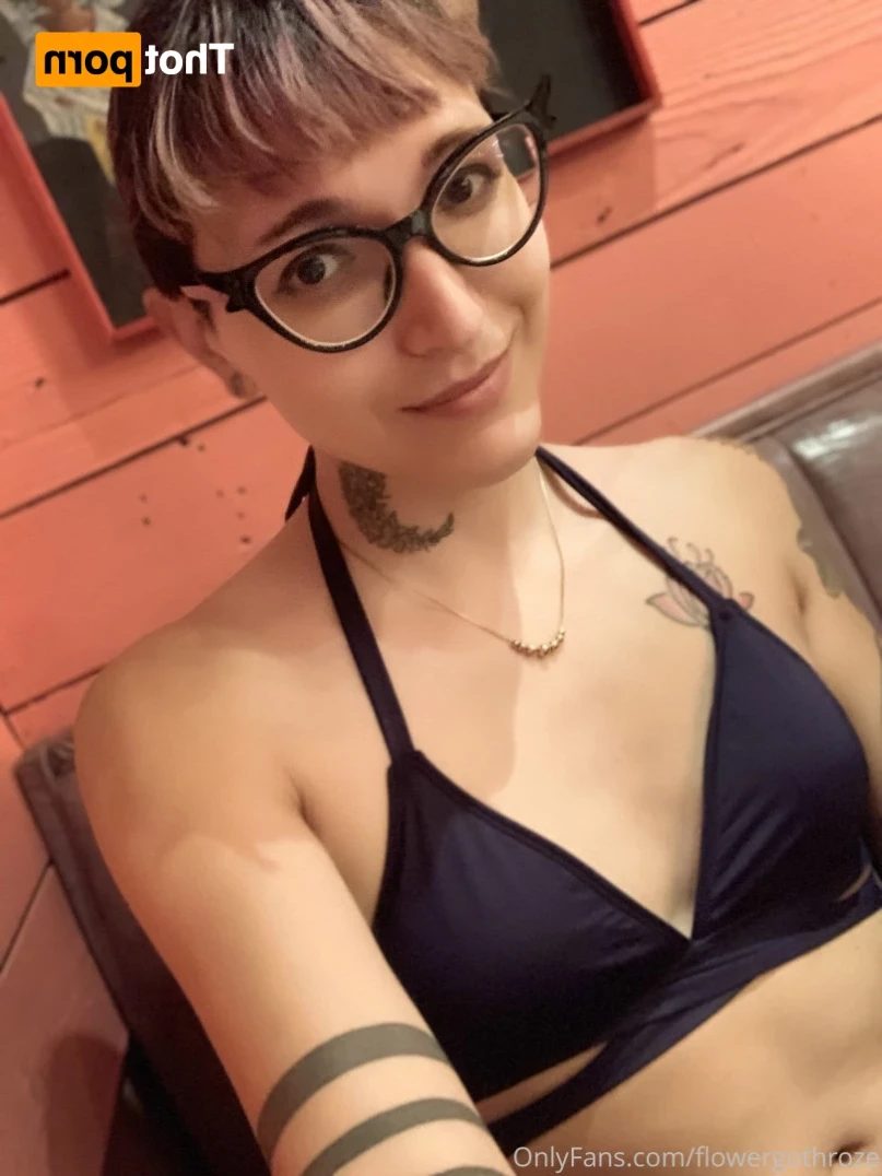 flowergothroze Onlyfans leaked photo 15810818 on Hotleaks.tv