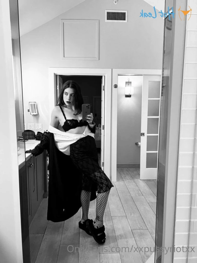 Pussy Riot [ pussyriot ] Onlyfans leaked photo 14173126 on Hotleaks.tv