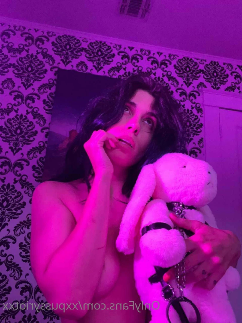 Pussy Riot [ pussyriot ] Onlyfans leaked photo 15945763 on Hotleaks.tv