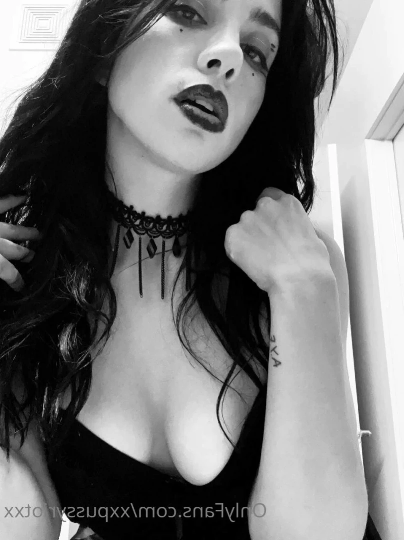 Pussy Riot [ pussyriot ] Onlyfans leaked photo 16085945 on Hotleaks.tv
