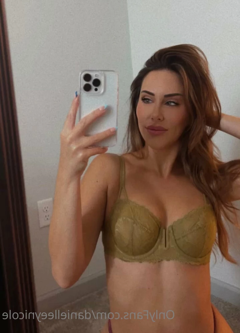 DanielleNicole [ danielleeynicole ] Onlyfans leaked photo 14079017 on Hotleaks.tv