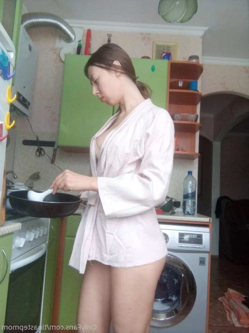 Your stepmom Tina 🍒 [ tinastepmom ] Onlyfans leaked photo 11891618 on Hotleaks.tv