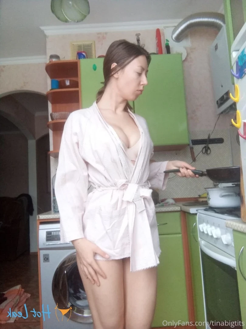 Your stepmom Tina 🍒 [ tinastepmom ] Onlyfans leaked photo 15631028 on Hotleaks.tv