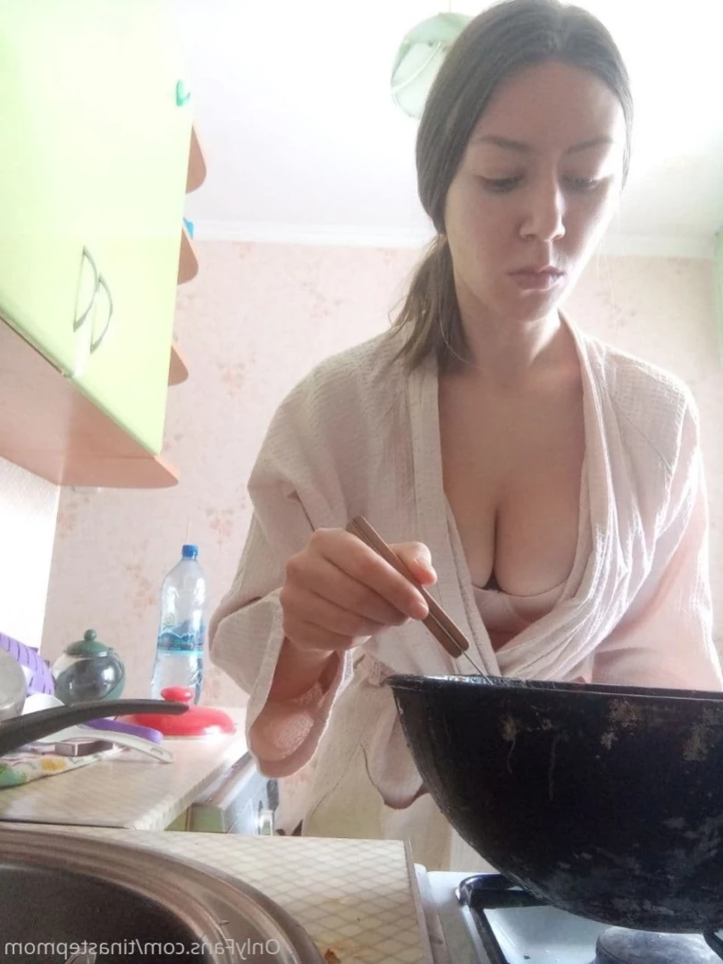 Your stepmom Tina 🍒 [ tinastepmom ] Onlyfans leaked photo 15850434 on Hotleaks.tv