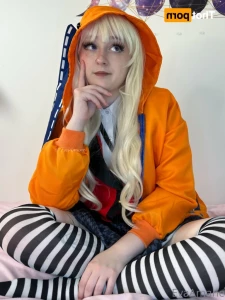 15898329