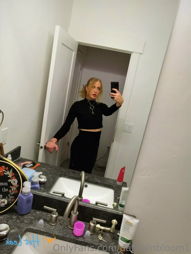 Meddle Blooms [ meddleblooms ] Onlyfans leaked photo 12649816 on Hotleaks.tv