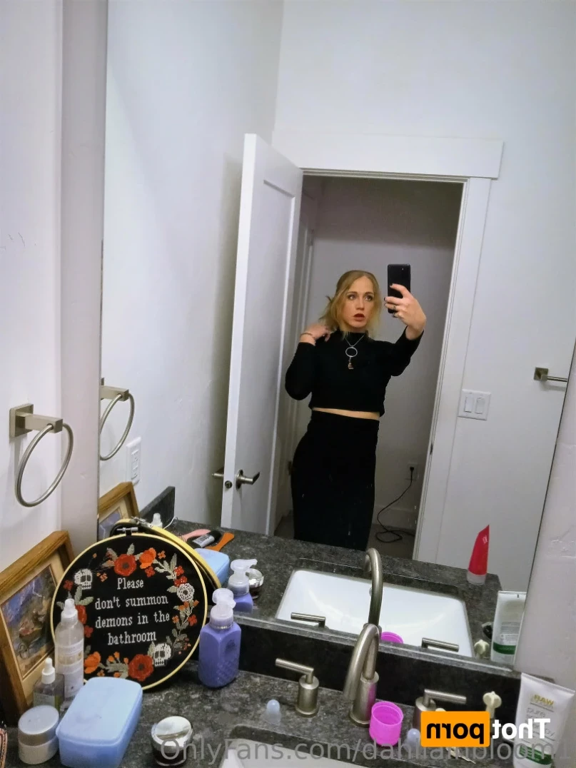 Meddle Blooms [ meddleblooms ] Onlyfans leaked photo 15937659 on Hotleaks.tv