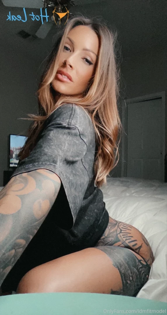 Lora 🖤 [ totallynot_ldm ] Onlyfans leaked photo 14527987 on Hotleaks.tv
