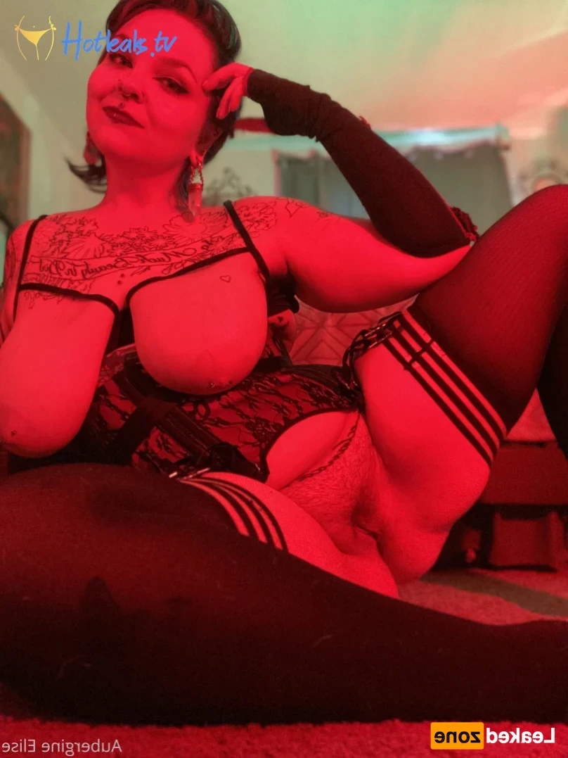 Tattooed Millennial 🖤⚡️ [ tattooedmillennial ] Onlyfans leaked photo 15149720 on Hotleaks.tv