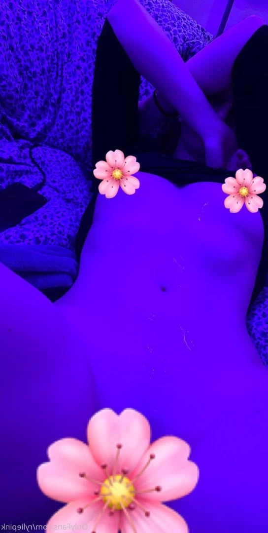 ALT GIRL 💫💕 TOP 0.76% [ ryliepink ] Onlyfans leaked photo 1047659 on Hotleaks.tv