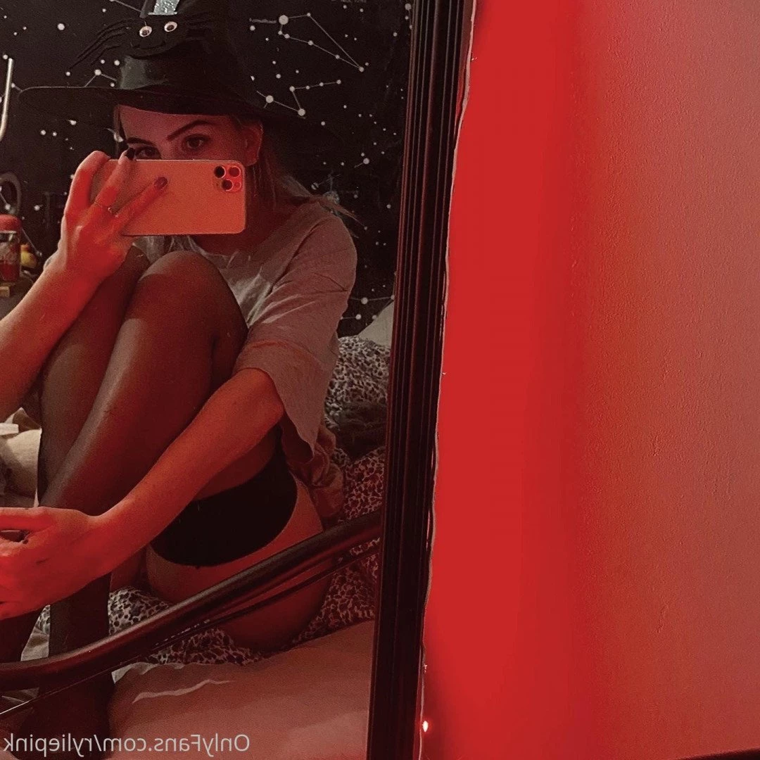 ALT GIRL 💫💕 TOP 0.76% [ ryliepink ] Onlyfans leaked photo 1048234 on Hotleaks.tv
