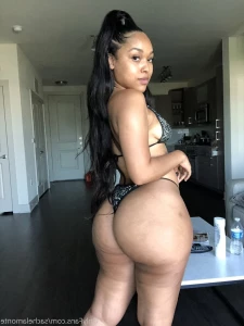 1050122