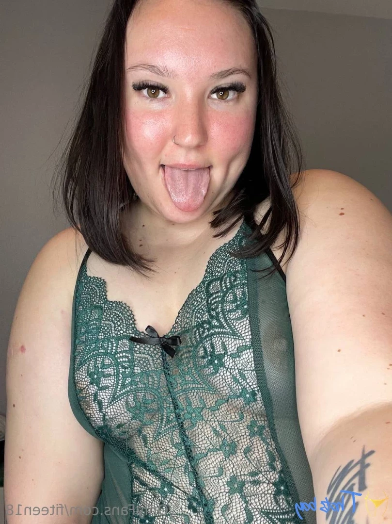 XXX Bisexual College Girl 😈 [ bisexualcollegegirl ] Onlyfans leaked photo 18557808 on Hotleaks.tv