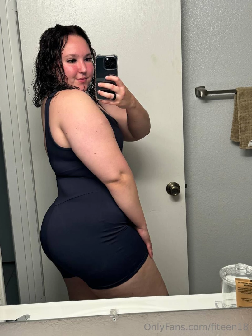 XXX Bisexual College Girl 😈 [ bisexualcollegegirl ] Onlyfans leaked photo 18557840 on Hotleaks.tv