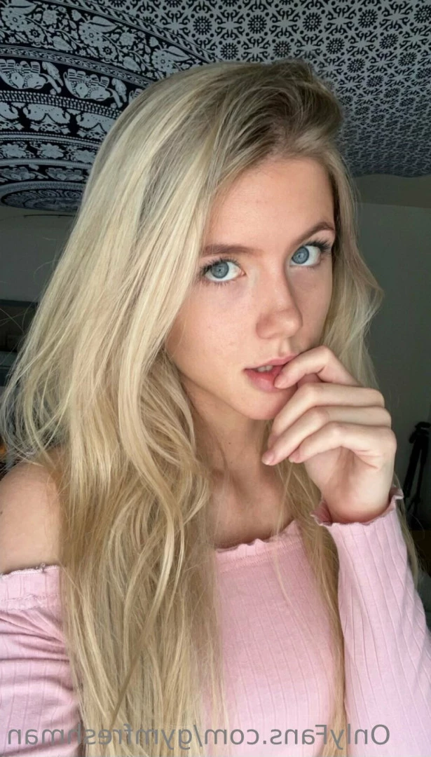 katie!! ♡ [ katiecarlyle18 ] Onlyfans leaked photo 17412110 on Hotleaks.tv