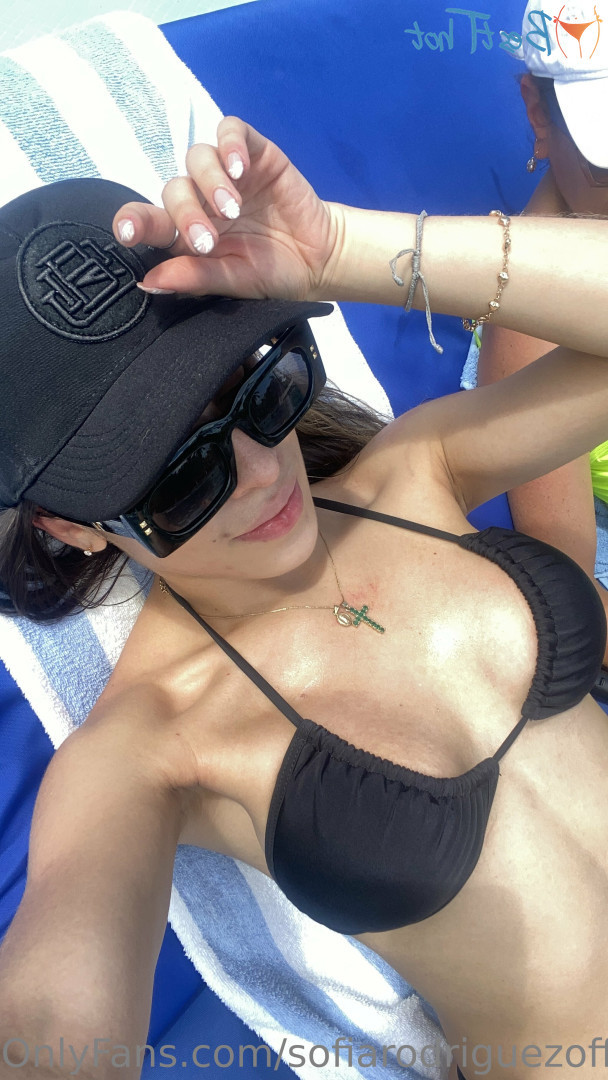 Sofia🇺🇸 Shortest Latina 4'6" 🙈 [ sofiarodriguezofficial ] Onlyfans leaked photo 17906999 on Hotleaks.tv