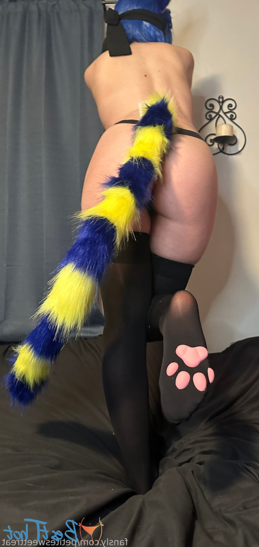 petitesweettreat Onlyfans leaked photo 18522654 on Hotleaks.tv