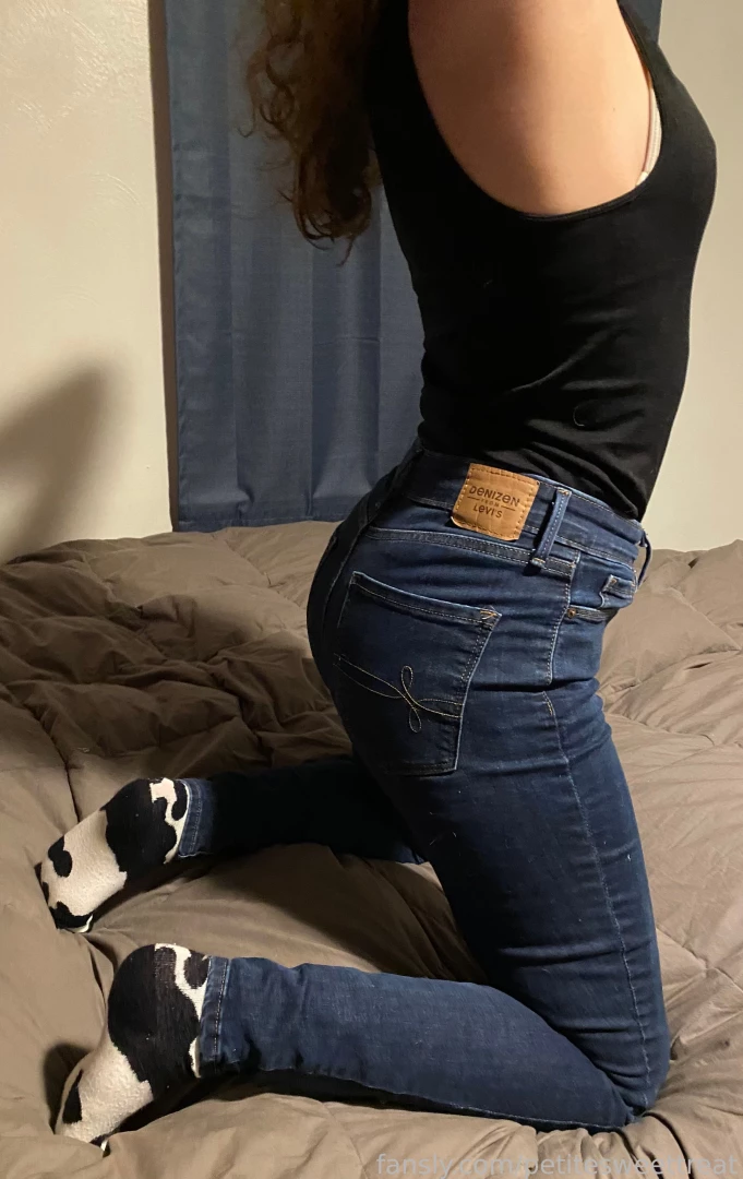 petitesweettreat Onlyfans leaked photo 18536987 on Hotleaks.tv