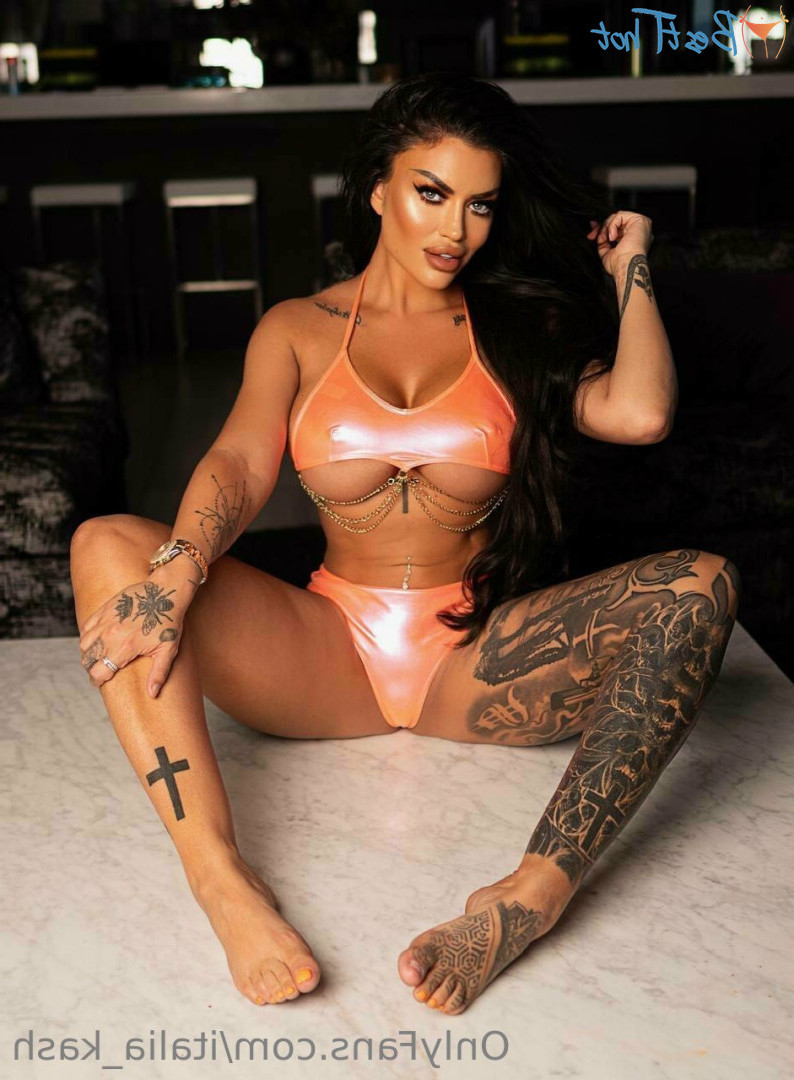 italia_kash [ italia-kash ] Onlyfans leaked photo 18437239 on Hotleaks.tv
