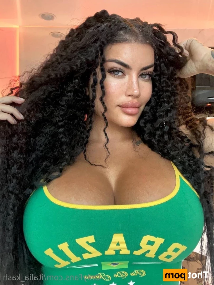 italia_kash [ italia-kash ] Onlyfans leaked photo 18655747 on Hotleaks.tv