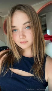 18431606