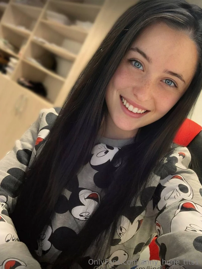 anny_huge_tits1 [ anny-huge-tits1 ] Onlyfans leaked photo 18567715 on Hotleaks.tv